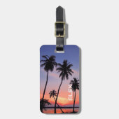 Tropische zonsondergang met gesilhoueteerde palmbo bagagelabel (Voorkant verticaal)