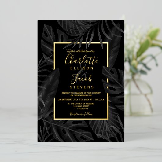 Tropische zwarte blades waterverf gouden bruiloft folie uitnodiging (Staand Voorkant)