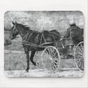 Trot Amish Horse in Black and White Muismat