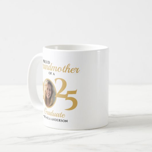 Trots Grootmoeder van een 2024 Afstuderen Foto & N Koffiemok (Voorkant links)