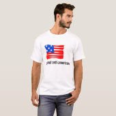 trots om anti-Amerikaans te zijn T-shirt (Voorkant volledig)