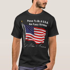 Trots om een US Air Force veteraan met de Amerikaa T-shirt