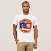 trots om Pools-Amerikaans te zijn T-shirt (Voorkant volledig)