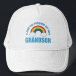 Trots op mijn kleinzoon Rainbow grootouders Trucker Pet<br><div class="desc">Ik ben zo trots op mijn kleinzoon pet voor gay pride grootouders om naar een gay pride festival of parade te draag. Leuk cadeau voor een trotse LGBTQ opa of oma.</div>