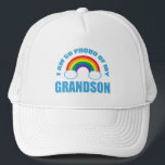 Trots op mijn kleinzoon Rainbow grootouders Trucker Pet<br><div class="desc">Ik ben zo trots op mijn kleinzoon pet voor gay pride grootouders om naar een gay pride festival of parade te draag. Leuk cadeau voor een trotse LGBTQ opa of oma.</div>
