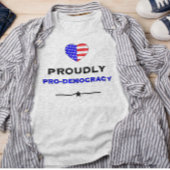 Trots pro-democratie t-shirt