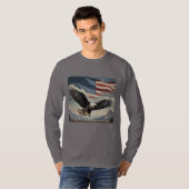 Trotse Amerikaanse Eagle Flag Mountain Mannen T-shirt (Voorkant volledig)