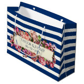 Trotse bloemige marineblauwe strepen bruiloft groot cadeauzakje (Voorkant Gekanteld)