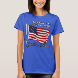 Trotse dochter van een Amerikaanse veteraan met Am T-shirt