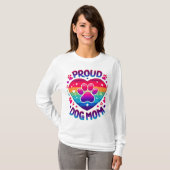 Trotse hond moeder regenboog hart ontwerp t-shirt (Voorkant volledig)