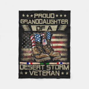 Trotse kleindochter van Desert Storm veteraan fami Fleece Deken