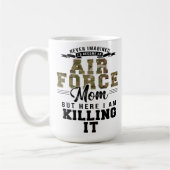 Trotse luchtmacht mam doden het grappig militair koffiemok (Links)