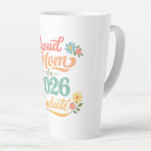 Trotse Moeder 2026 Afstudeercadeau Latte Mok (Rechterhoek)