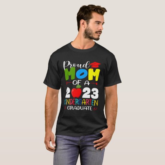 Trotse Moeder van 2023 Kindergen Afstuderen Afstud T-shirt (Voorkant volledig)