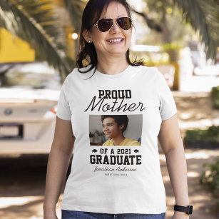 Trotse Moeder van een 2024 Afstuderen T-shirt
