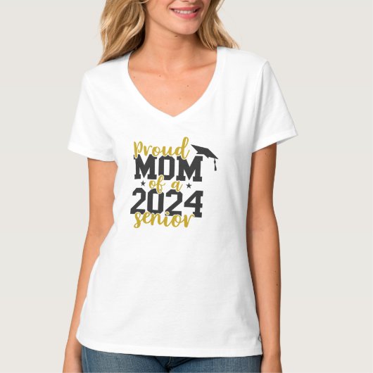 Trotse moeder van een 2024 senior t-shirt (Voorkant)