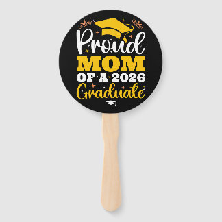 Trotse moeder van een gepersonaliseerde afstuderen handwaaier