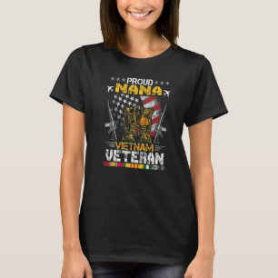 Trotse Nana Van Vietnam Veteraan Amerikaanse Vlag  T-shirt