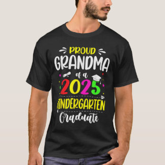 Trotse oma van een afgestudeerde kleuter van de kl t-shirt