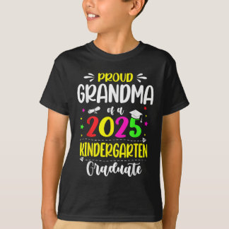 Trotse oma van eindexamenklas 2025 kleuterschool t-shirt