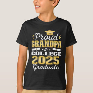 Trotse opa van 2025 College Afstuderen familie 24  T-shirt