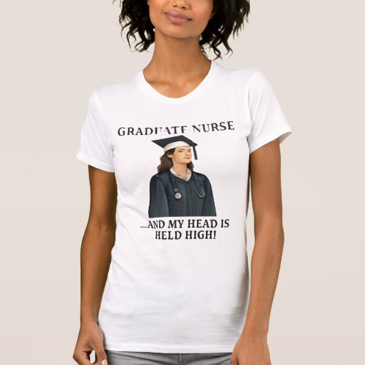 Trotse verpleging Afstuderen met hoofd hoog gehoud T-shirt (Voorkant)