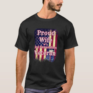 Trotse Vrouw van een 3e Generatie Veteraan Militai T-shirt