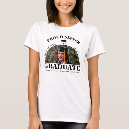 Trotse zuster van de Afstuderen senior T-shirt (Voorkant)