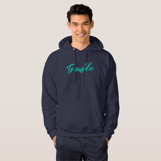 Trouble Script Hoodie – Cozy With A Kick (Voorkant volledig)
