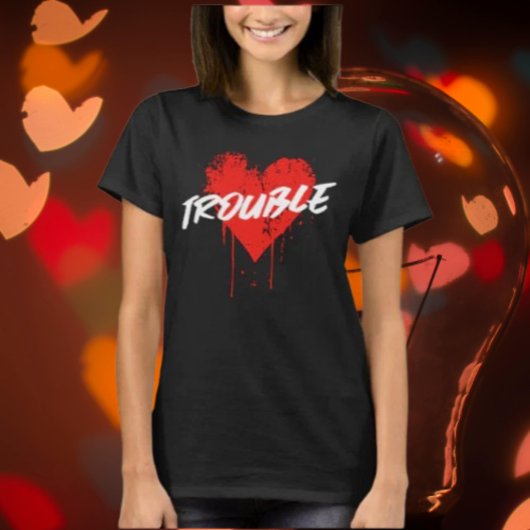 Trouble | T-shirt met druppelend hartmotief