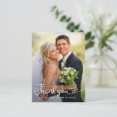 Trouw Dank Je | Handgeschreven Script Over Foto Briefkaart (Staand voorkant)