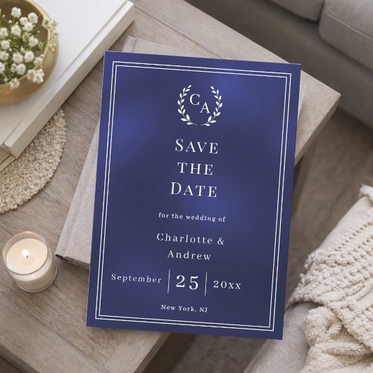 Trouw met blauwe monogram krans save the date