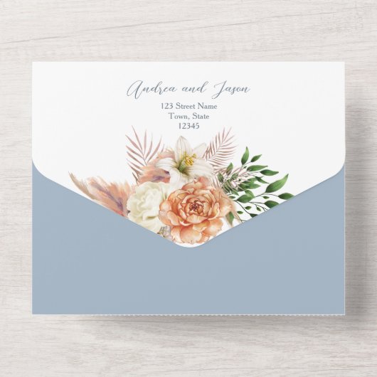 Trouw met bloemige perzik en stoffig blauw all in one uitnodiging (Achterkant)