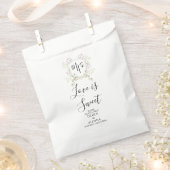 Trouw met donkerbloemige monogram-topcrre bedankzakje (Geknipt)