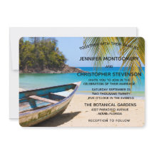 Trouw op een prachtig tropisch strand met een roei