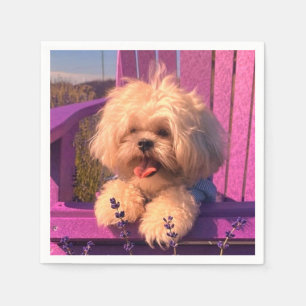 Trouw, pluizige Shih Tzu-speelgoedpuppy, gelukkige Servet