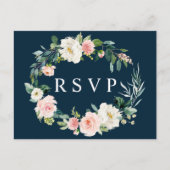 Trouw-RSVP-ansichtkaart met bloemenkrans in Navy B Uitnodiging Briefkaart (Voorkant)