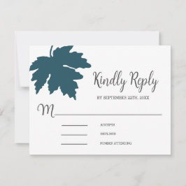 Trouw RSVP kaart met herfst esdoornblad in turquoi