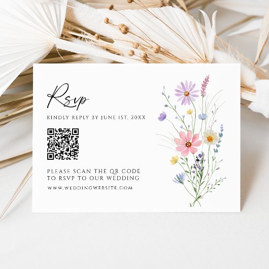 Trouw RSVP kaart met QR-code voor wilde bloementui