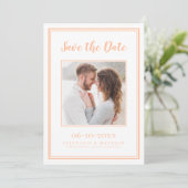 Trouw Verloofd Koppel Vierkant Foto Perzik Wit Save The Date (Staand voorkant)