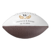Trouw wit zwart gouden laurierkrans monogram american football (Gedraaid 270)