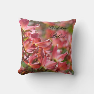 Trouwbellen kussens op maat Roze Dogwood Bloemen