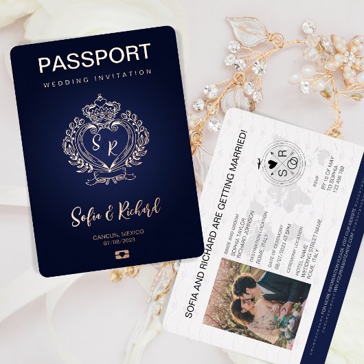 Trouwbestemming Paspoort Gouden Kuif Monogram Folie Uitnodiging