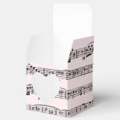 Trouwblad muziek op blozende roze bedankdoosjes (Geopend)