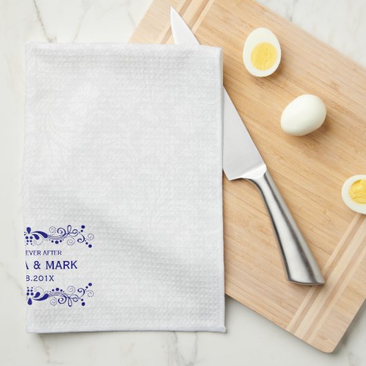 Trouwbloem roze kant op witte damast theedoek (Quarter Fold)