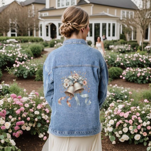 Trouwbloemen klokken roze blauwe linten mooi denim jacket (Huwelijk Achterkant)