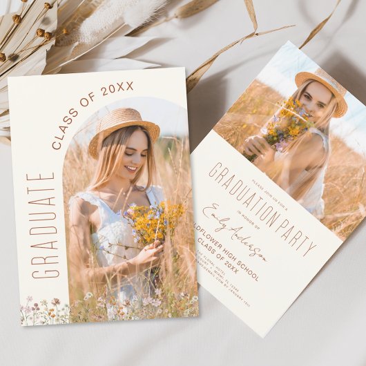 Trouwboog met wilde bloemen voor afstudeerfeest fo kaart