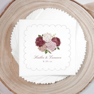 Trouwcocktail bordeaux hortensia bloemen servet