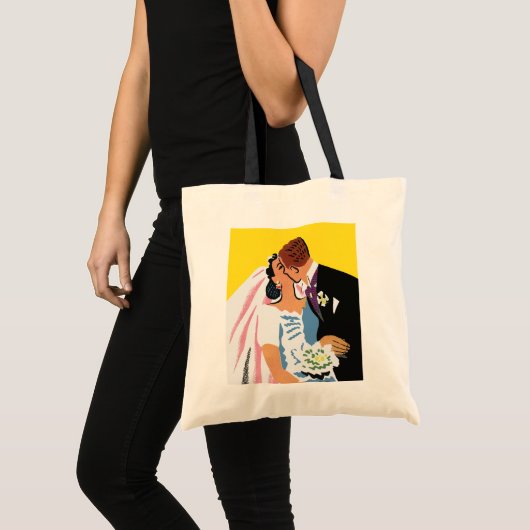 Trouwdag, bruid en bruidegom pasgetrouwd kussen tote bag (Voorkant (product))