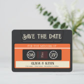 Trouwdag op vintage cassettes  save the date (Staand voorkant)